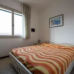 Apartmán Cozy With Private Fenced Garden And Pool