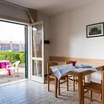 Apartmán Cozy With Private Fenced Garden And Pool Bibione