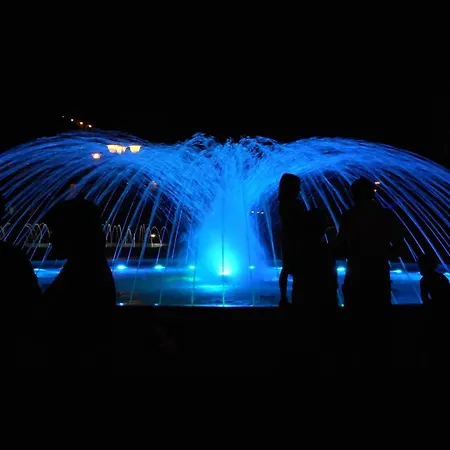 Cozy House With Private Garden And Shared Pools דירה *