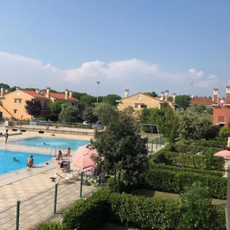 Apartment Cozy House With Private Garden And Shared Pools Bibione