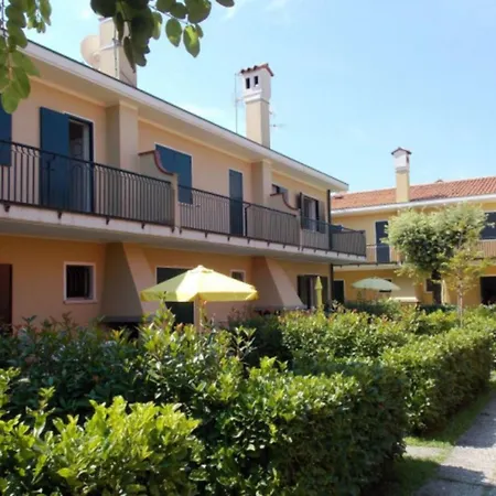 Cozy House With Private Garden And Shared Pools 아파트 비비오네