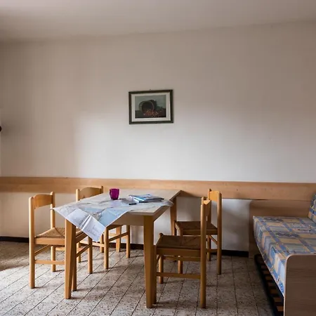 Cozy House With Private Garden And Shared Pools דירה *