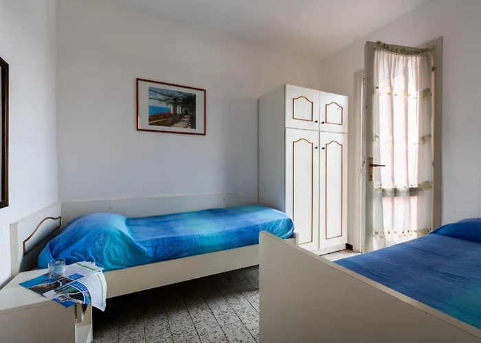 Cozy With Private Fenced Garden And Pool Apartmán Bibione