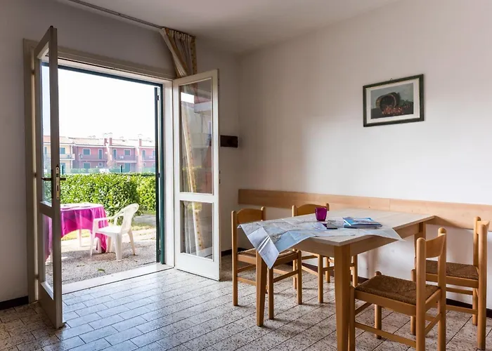 Appartamento Cozy With Private Fenced Garden And Pool Bibione