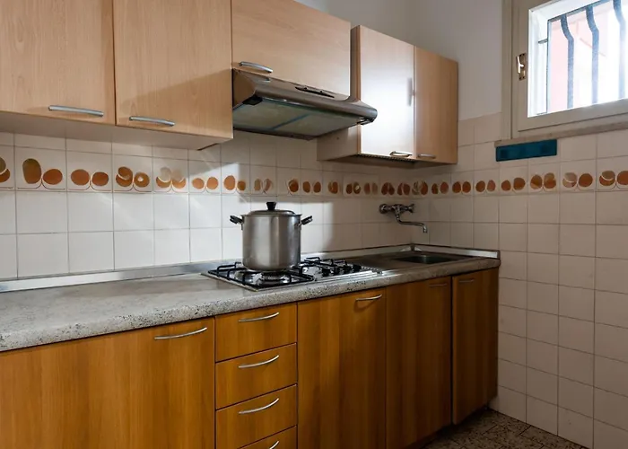 Cozy With Private Fenced Garden And Pool *