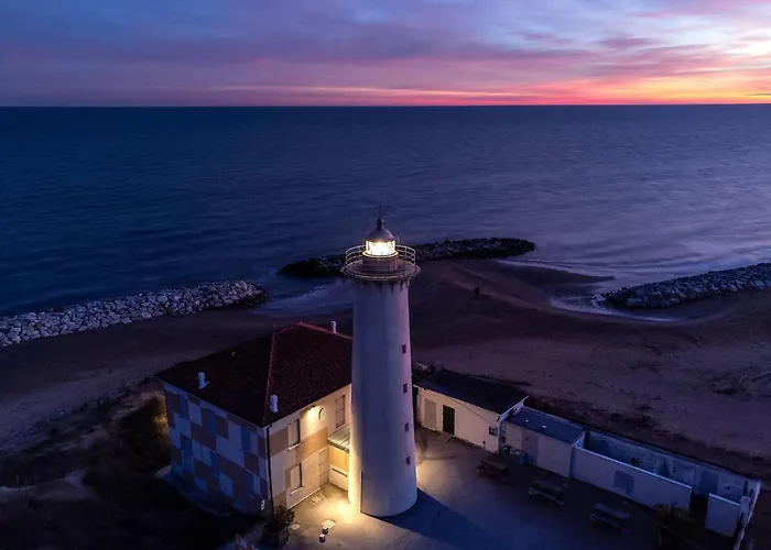 Apartmán Cozy With Private Fenced Garden And Pool